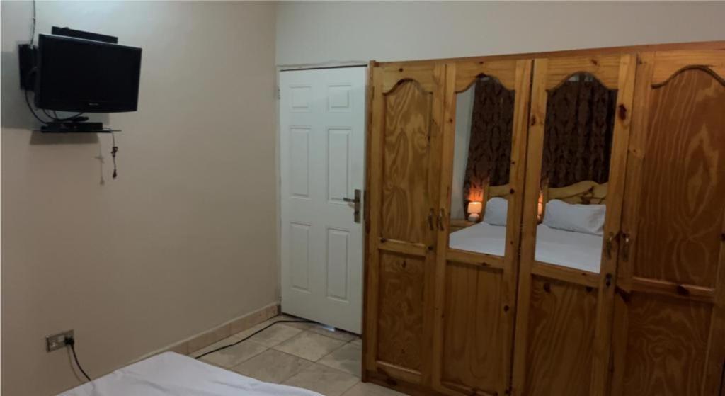 Hotel Coco Island Banjul Esterno foto