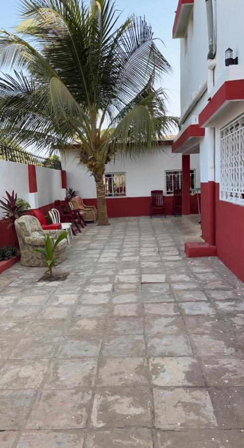 Hotel Coco Island Banjul Esterno foto