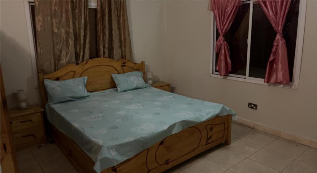 Hotel Coco Island Banjul Esterno foto