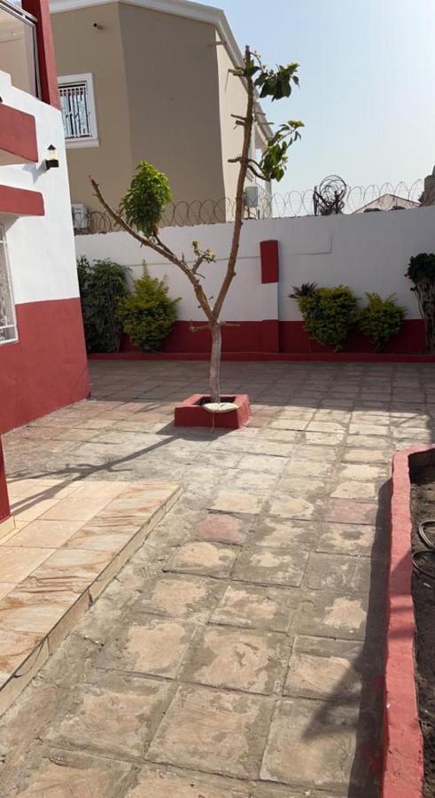 Hotel Coco Island Banjul Esterno foto